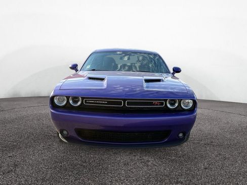 Used 2016 Dodge Challenger R/T w/ Driver Convenience Group image 8
