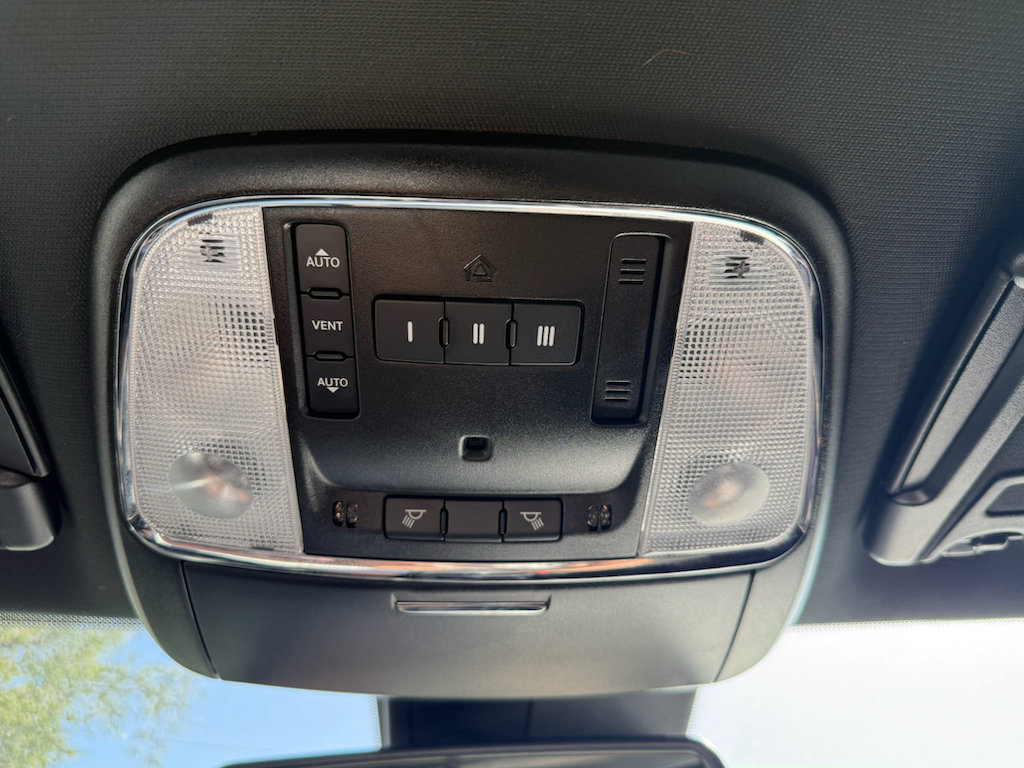 Used 2023 Dodge Charger R/T w/ Daytona Edition Group RWD image 40