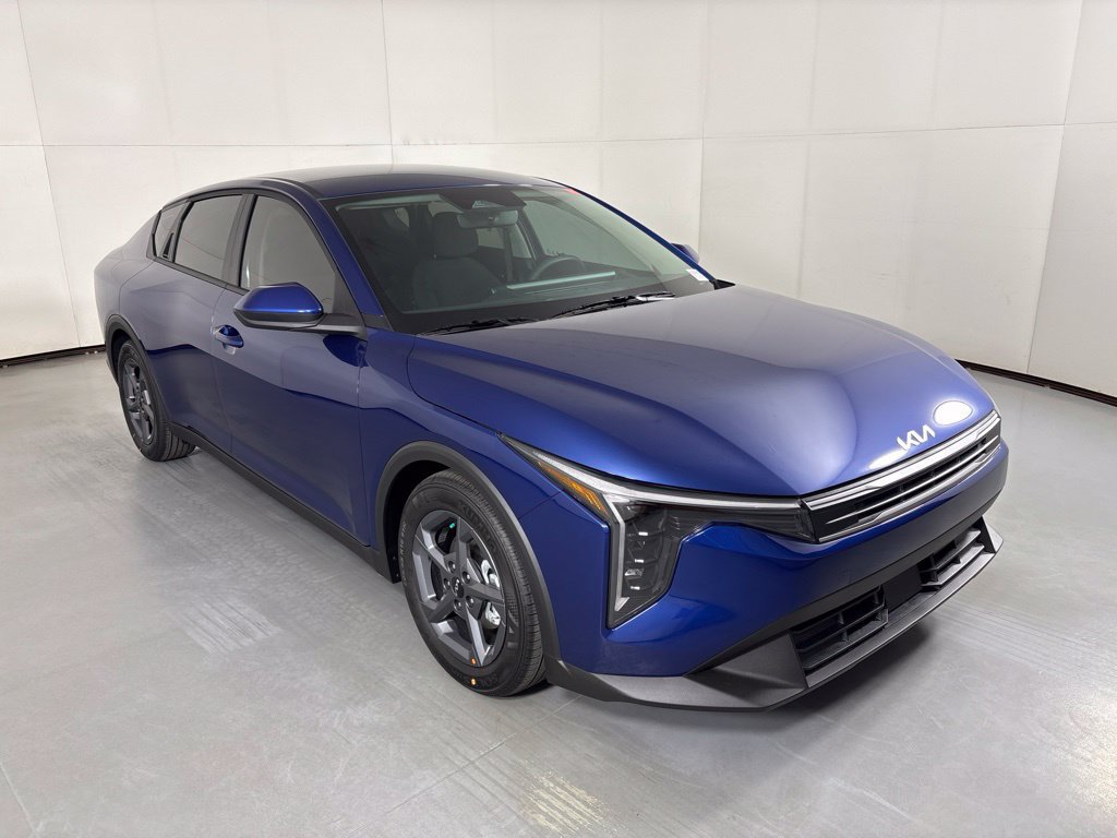 New 2026 Kia K4 FWD image 2
