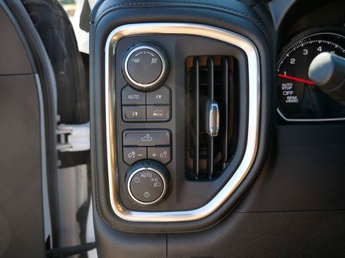 Used 2019 Chevrolet Silverado 1500 LT image 18