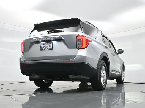 Used 2024 Ford Explorer XLT RWD image 55