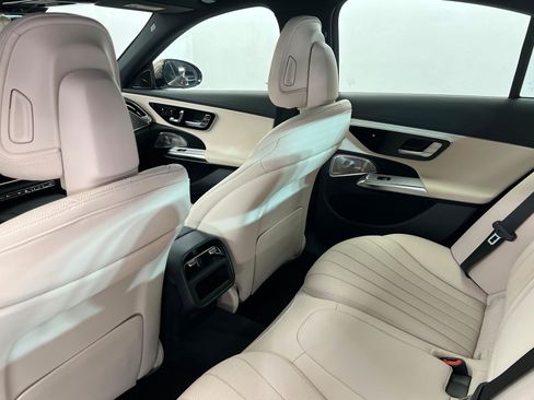 New 2026 Mercedes-Benz E 350 4MATIC Sedan image 19
