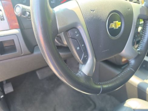 Used 2014 Chevrolet Tahoe LT RWD image 14