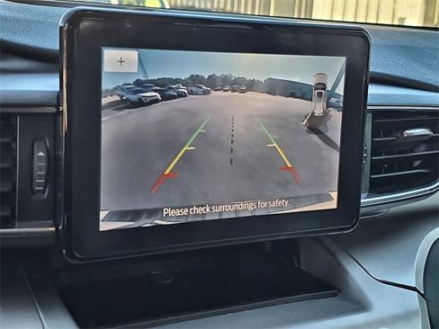 Used 2021 Ford Explorer XLT w/ Equipment Group 202A image 27