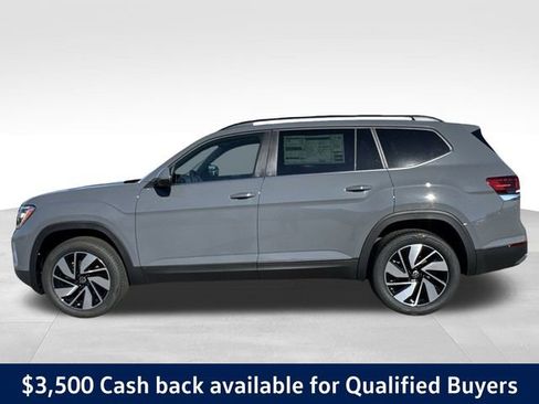 New 2026 Volkswagen Atlas SE FWD image 2