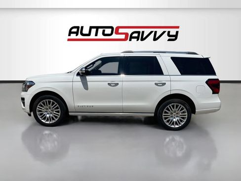 Used 2024 Ford Expedition Platinum RWD image 4