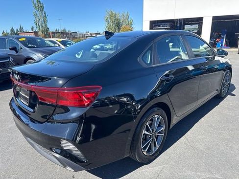 Certified 2024 Kia Forte LXS FWD image 6