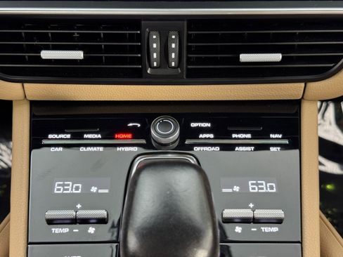 Used 2019 Porsche Cayenne E-Hybrid image 30