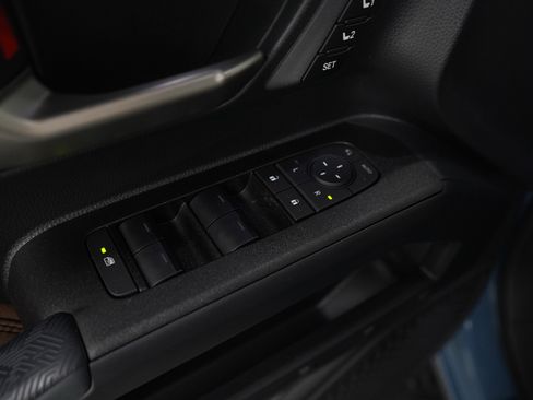 Certified 2025 Toyota 4Runner Limited image 21