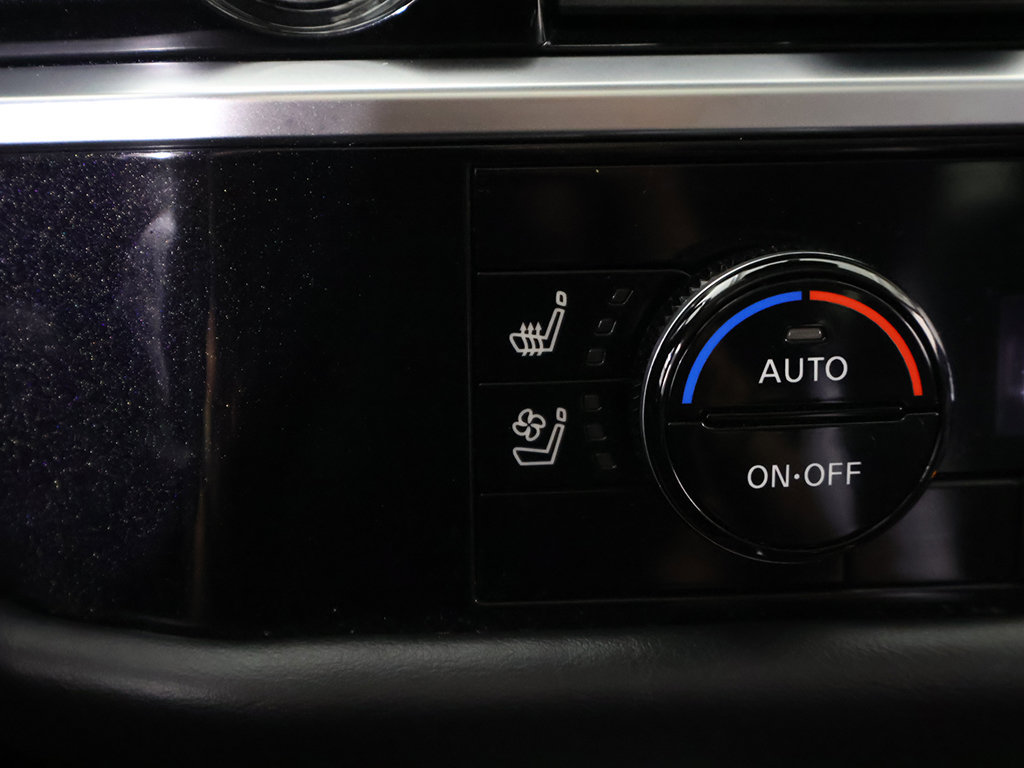Used 2023 Nissan Pathfinder Platinum w/ Cargo Package AWD/4WD image 59