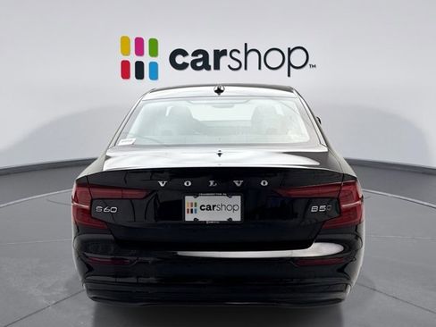 Used 2025 Volvo S60 B5 Plus image 4