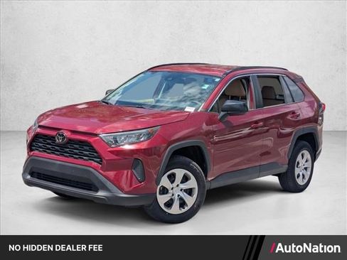 Used 2021 Toyota RAV4 LE FWD image 1