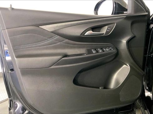 Used 2025 Buick Envista Sport Touring FWD image 24