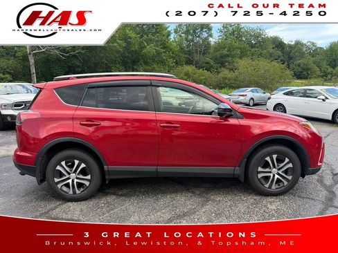 Used 2017 Toyota RAV4 LE w/ All Weather Liner Package AWD/4WD image 8