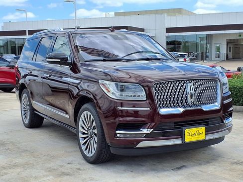 Used 2019 Lincoln Navigator Reserve AWD/4WD image 7