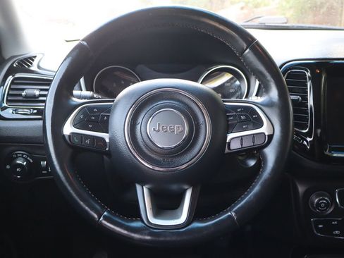 Used 2019 Jeep Compass Limited AWD/4WD image 18