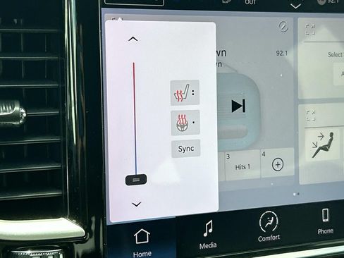Used 2023 Chrysler Pacifica Touring-L FWD image 33