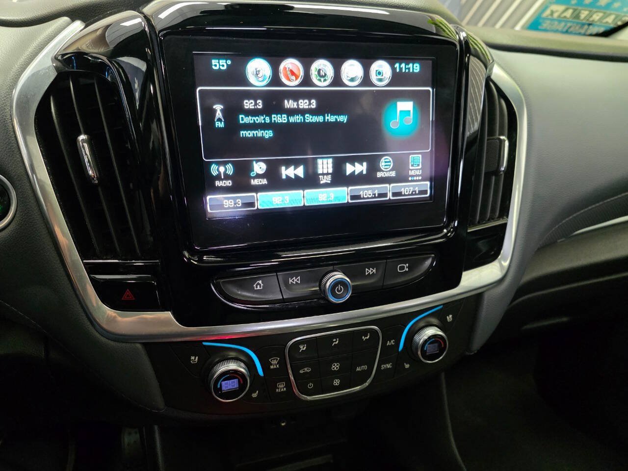Used 2018 Chevrolet Traverse Premier w/ Driver Confidence II Package FWD image 22