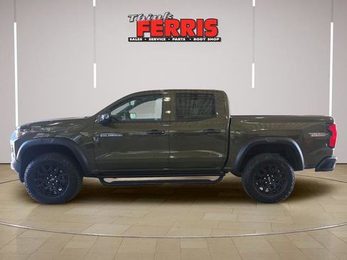 Used 2025 Chevrolet Colorado Trail Boss AWD/4WD image 2
