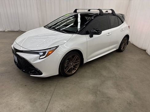 Used 2025 Toyota Corolla SE image 4