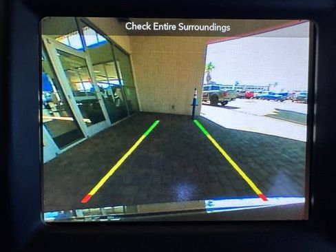 Used 2018 Chrysler 300 Touring RWD image 19