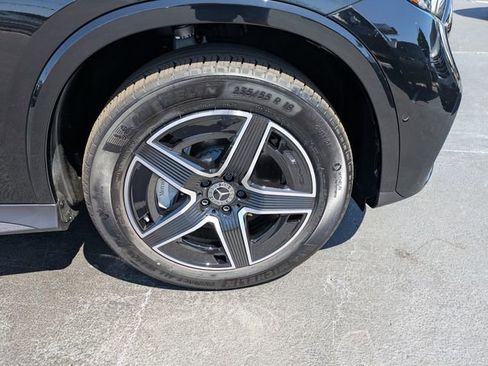 Used 2026 Mercedes-Benz GLC 300 4MATIC image 11