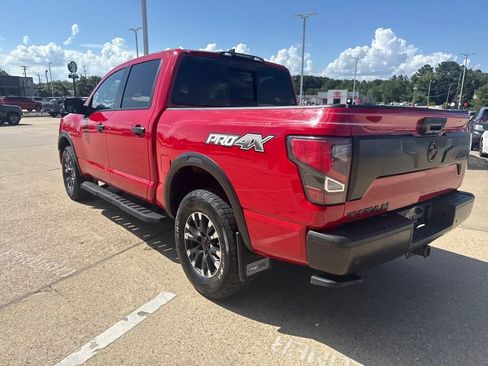 Used 2023 Nissan Titan PRO-4X w/ Pro-4x Convenience Package image 12