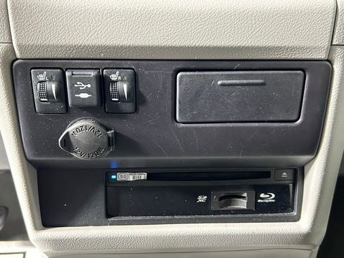 Used 2018 Toyota Sienna XLE Premium image 24