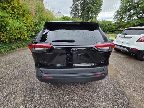 Used 2020 Toyota RAV4 LE w/ All Weather Liner Package AWD/4WD image 4