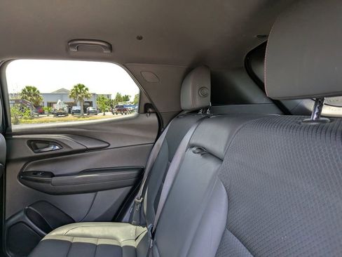 Used 2023 Chevrolet TrailBlazer RS AWD/4WD image 53