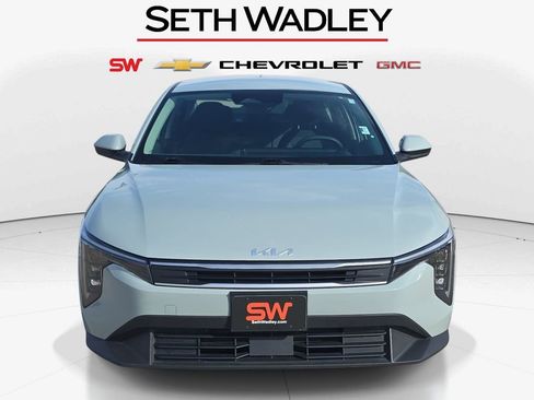 Used 2025 Kia K4 LXS image 2