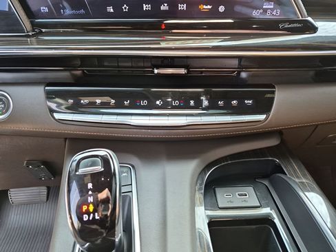 Certified 2024 Cadillac Escalade Sport w/ Touring Package image 41