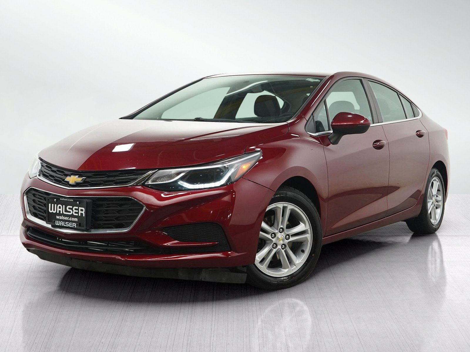 Used 2017 Chevrolet Cruze LT FWD image 1
