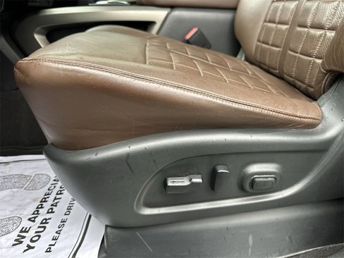 Used 2021 Nissan Titan Platinum Reserve w/ Moonroof Package image 12