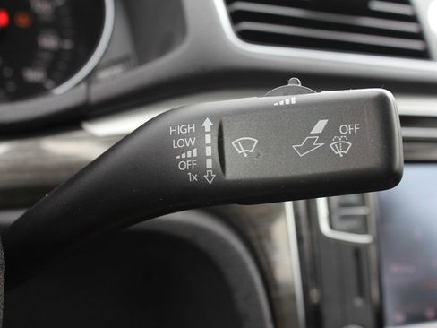 Used 2016 Volkswagen Passat 1.8T image 16