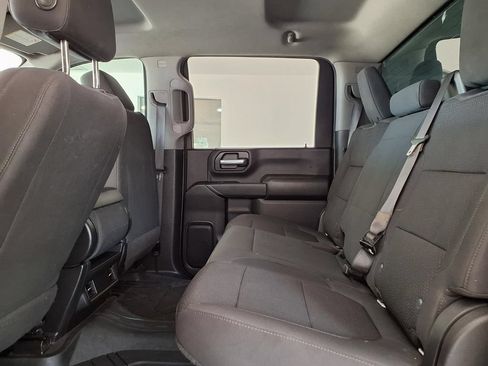 Used 2022 Chevrolet Silverado 2500 Custom w/ Custom Value Package AWD/4WD image 8