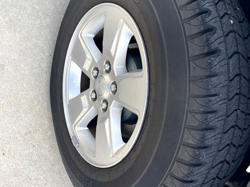 Used 2012 Jeep Liberty Sport w/ Driver Convenience Group image 9