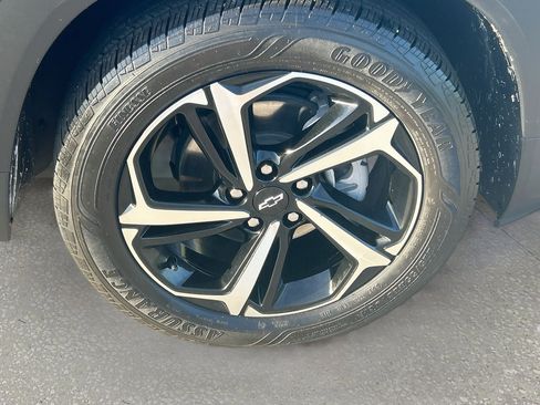 Used 2023 Chevrolet TrailBlazer RS w/ Sun and Liftgate Package FWD image 31