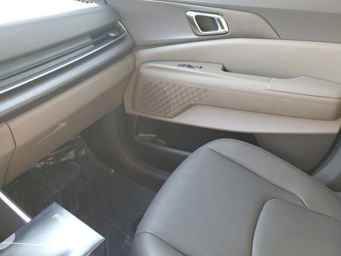 New 2026 Kia Carnival EX image 24