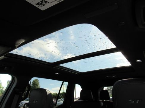 New 2026 Buick Enclave Sport Touring w/ Super Cruise Package image 28