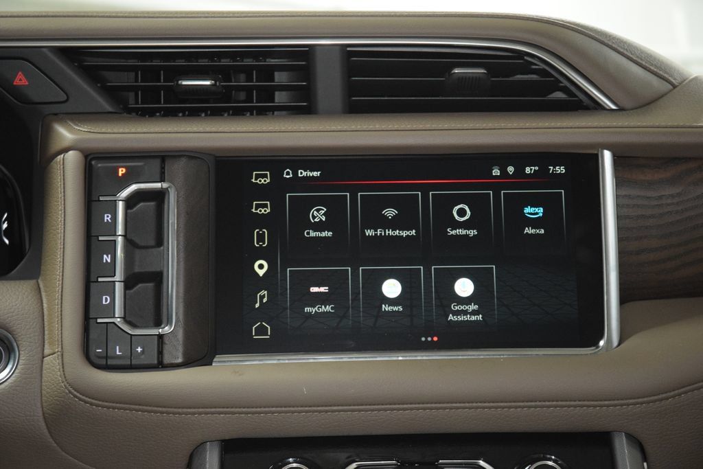 Used 2024 GMC Yukon Denali AWD/4WD image 34