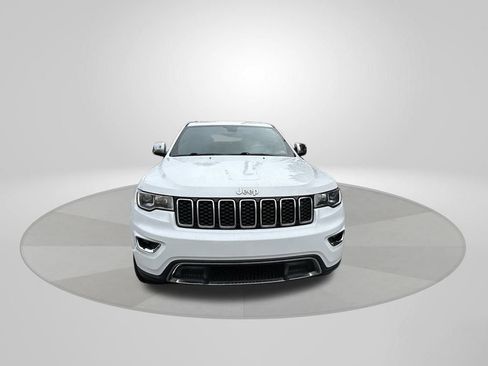 Used 2018 Jeep Grand Cherokee Limited image 2