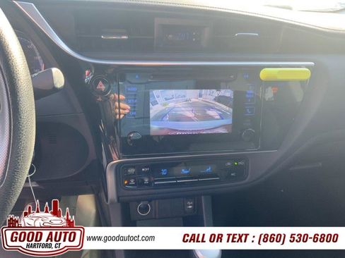 Used 2018 Toyota Corolla LE image 8