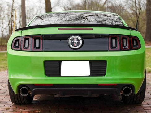 Used 2013 Ford Mustang Boss 302 w/ Boss 302 Accessory Pkg image 7