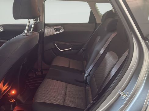 Used 2022 Kia Soul LX w/ Technology Package FWD image 13