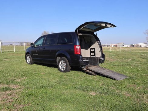 Used 2009 Dodge Grand Caravan SE w/ Climate Group image 22