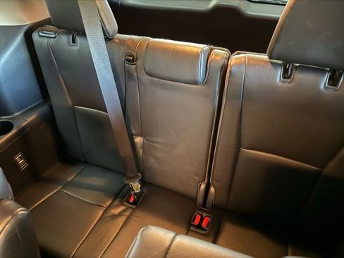 Used 2023 Toyota Highlander L image 36