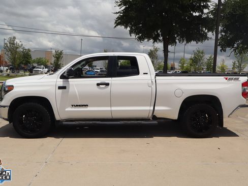 Used 2019 Toyota Tundra SR5 w/ SR5 Upgrade Package RWD image 7