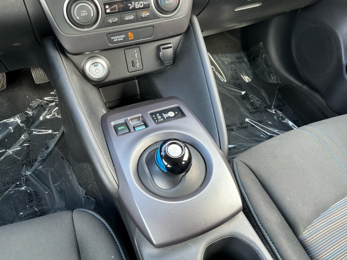 Used 2023 Nissan Leaf S FWD image 16