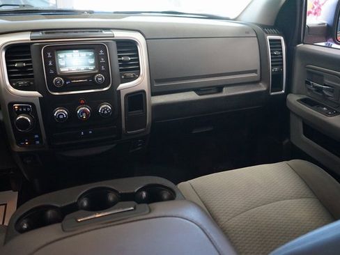 Used 2018 RAM 1500 Classic SLT image 8